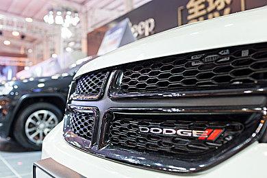 《伦敦陷落》衍生恋爱模拟《玫瑰面具》跳票至6月9日